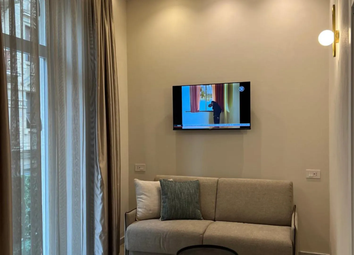 Elegant Rooms La Spezia 0*,