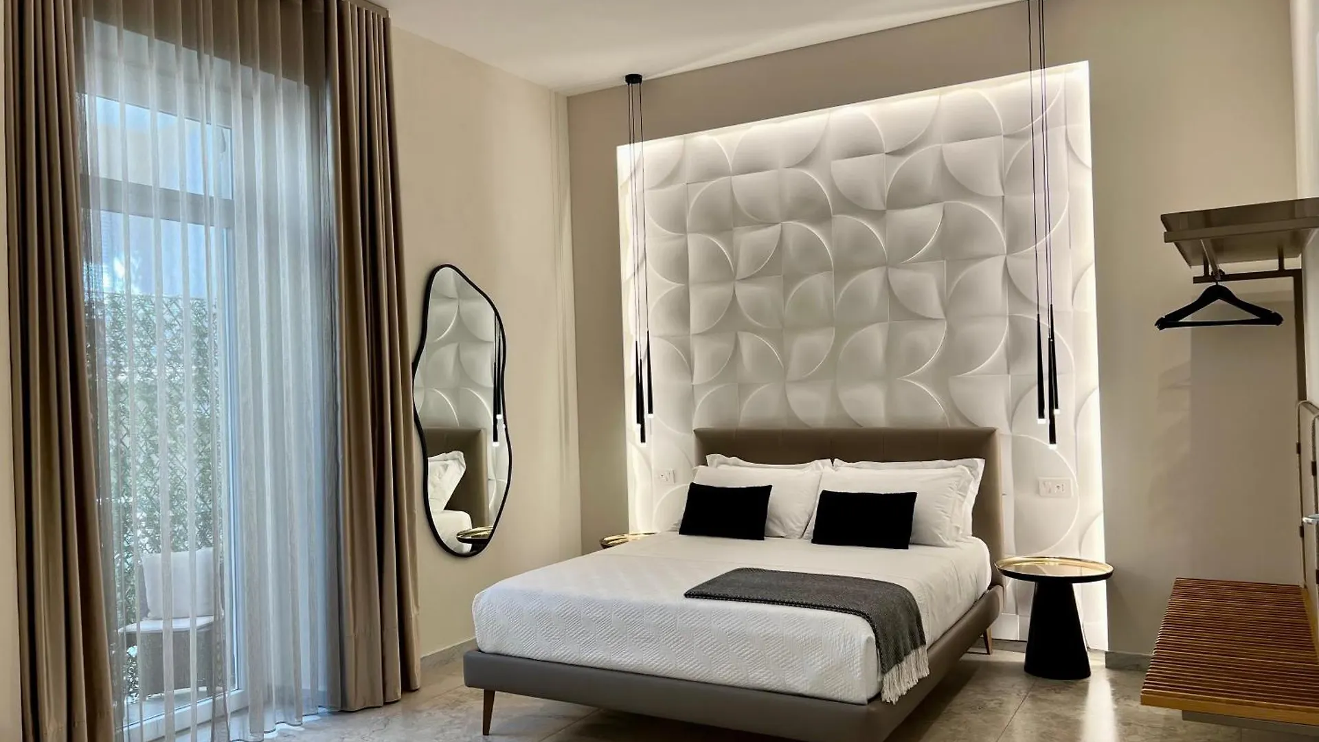 Elegant Rooms La Spezia Penzion