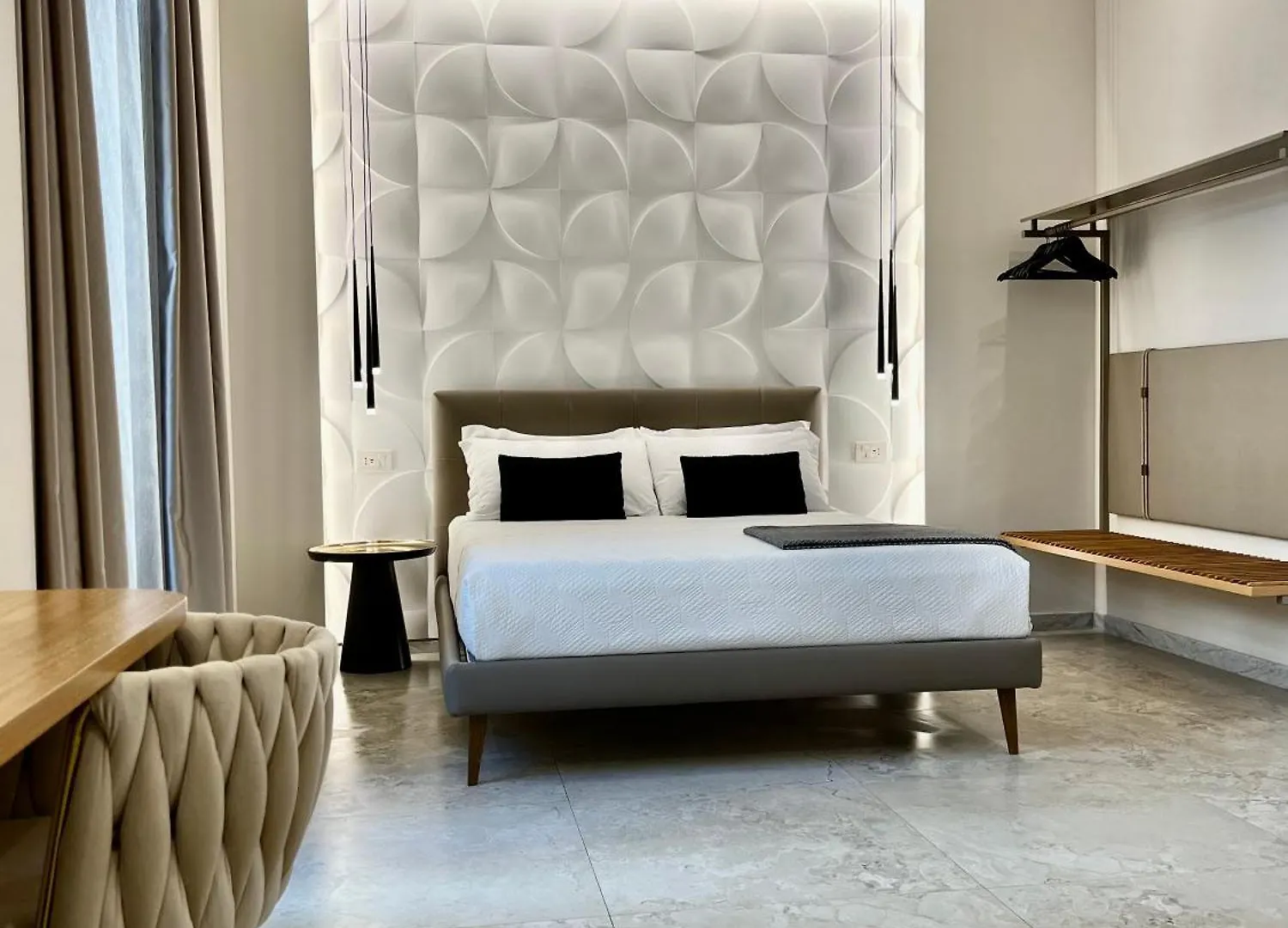 Elegant Rooms La Spezia 0*,